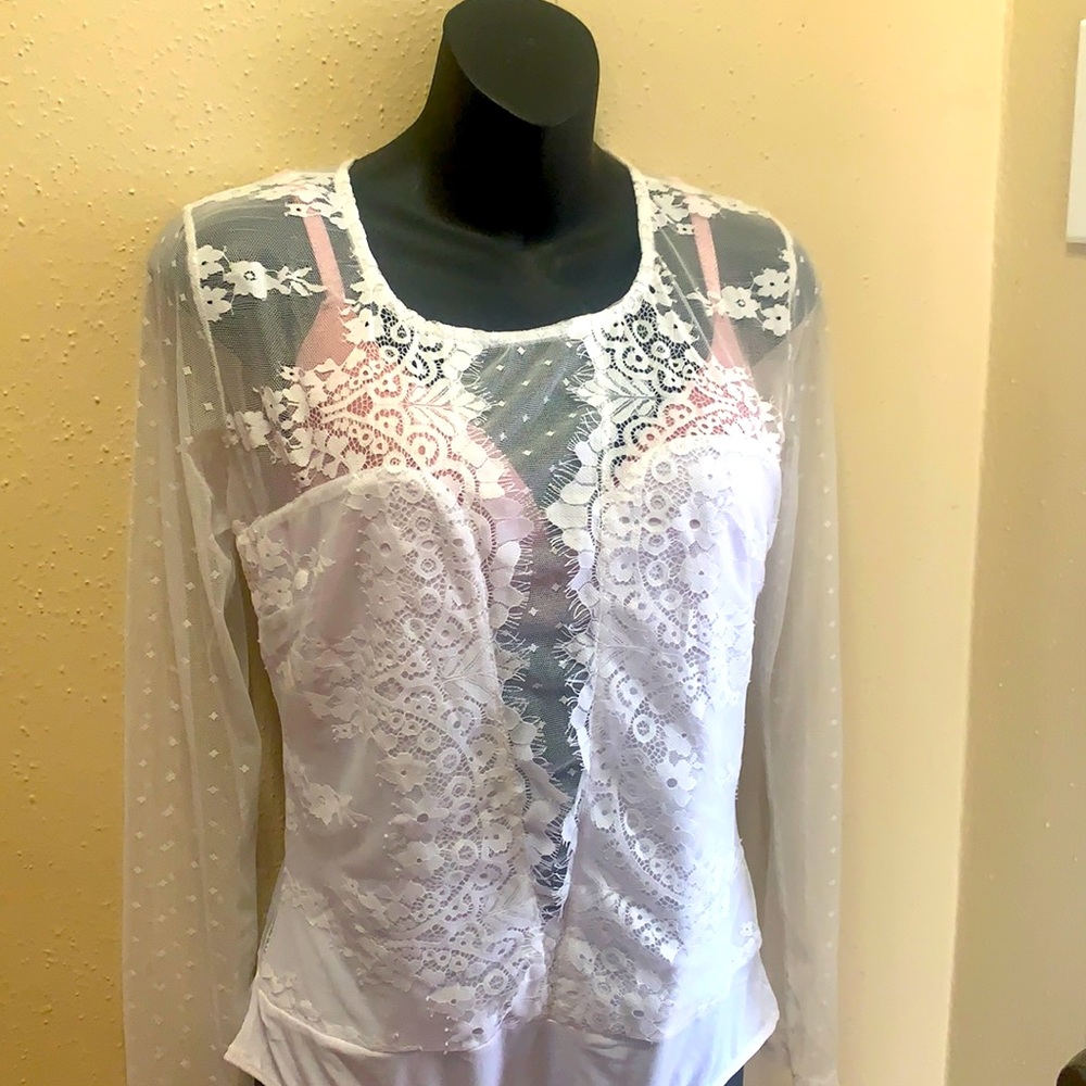 Women’s white Bodysuits Size : M